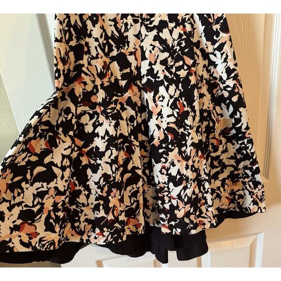 White House Black Market Sleeveless Printed Fit-And-Flare Hi-Low Sundress Size 2 - Picture 5 of 7